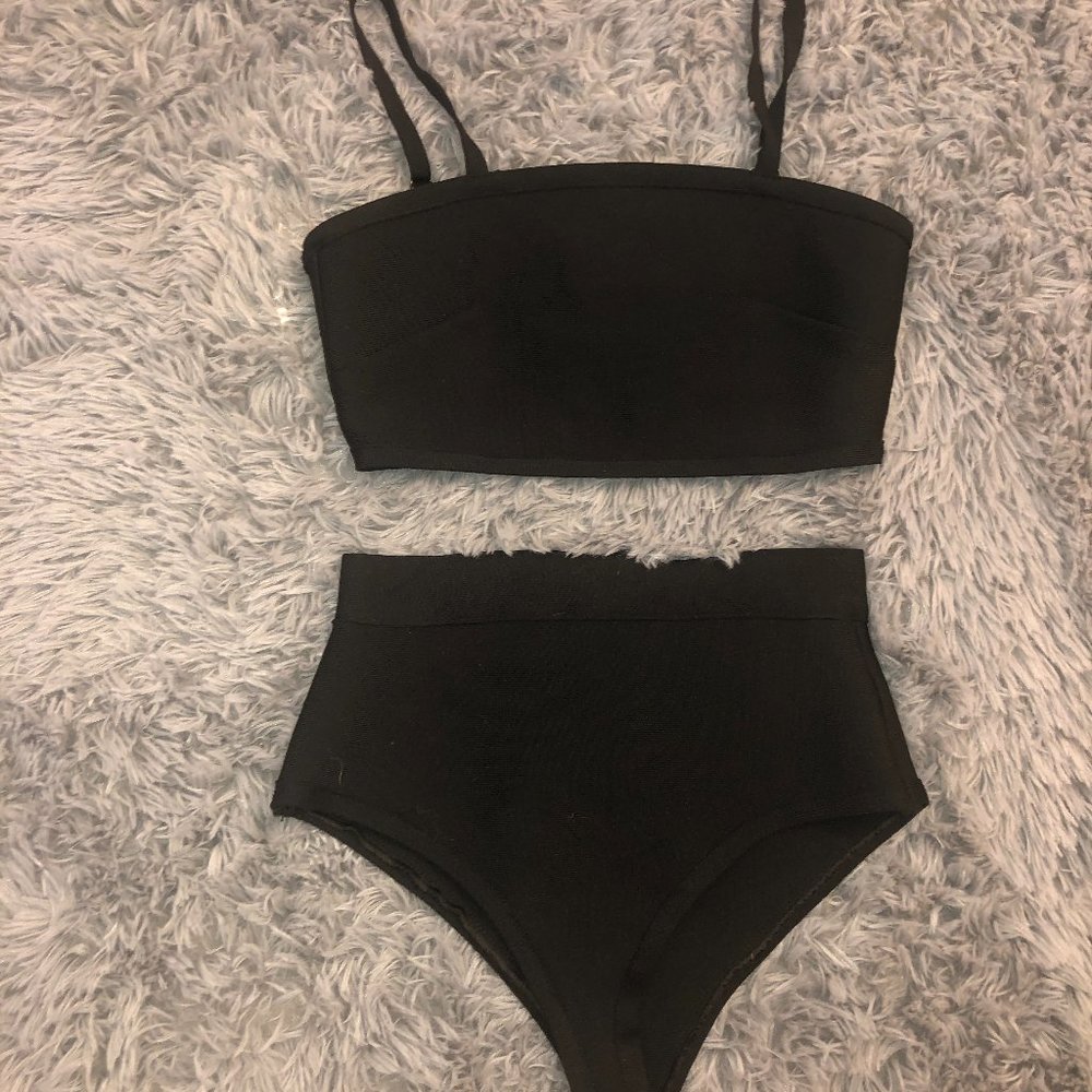 CUTE HIGHWAISTED BLACK BIKINI